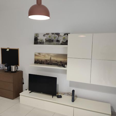 Ferienwohnung Hampton Court, Block C, N.2 St. Paul's Bay Exterior foto