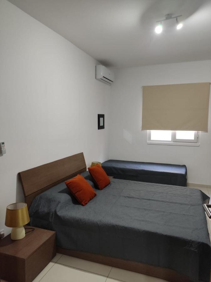 Ferienwohnung Hampton Court, Block C, N.2 St. Paul's Bay Exterior foto